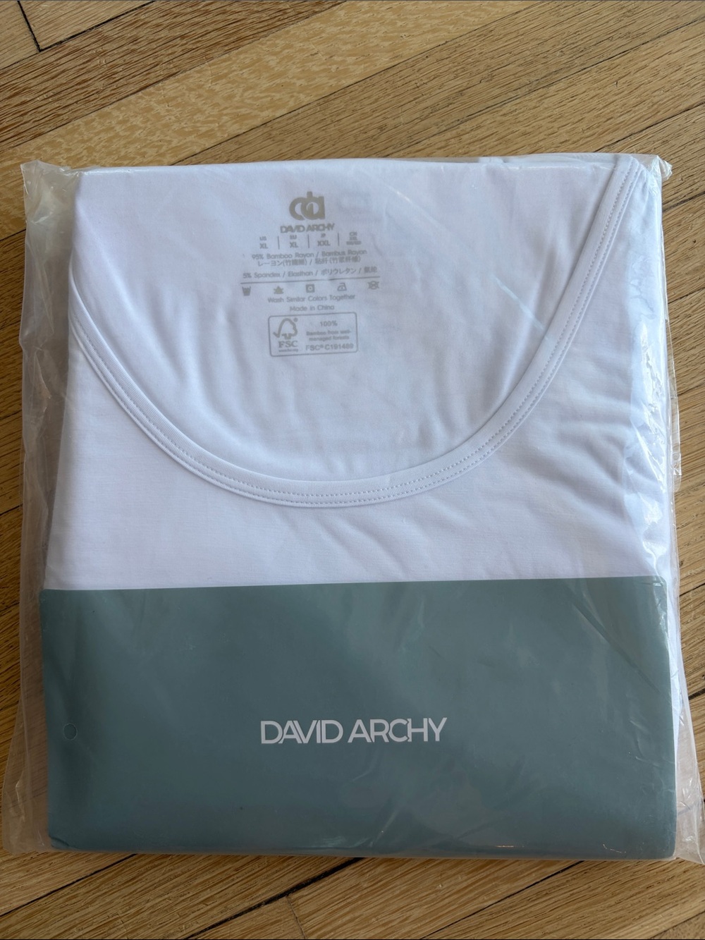 David Archy 3 Men’s White Crew Neck Cloud Dancer Undershirts. Size XL